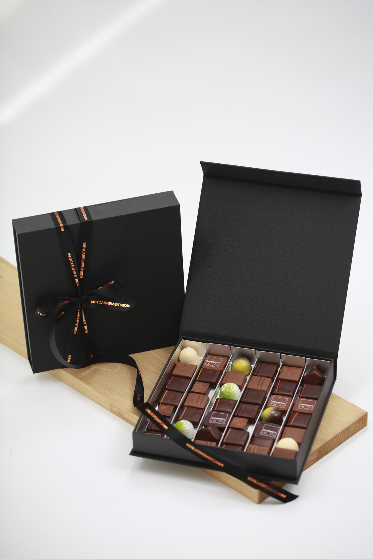 Bon-Bon Box Chocolat Or — Boutique et magasin de magie en ligne — Marchand  de Trucs