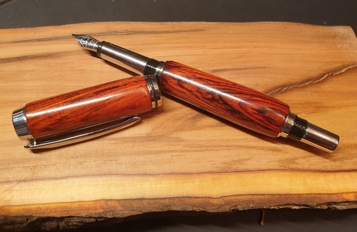 Stylo-plume en cocobolo - Le Tour des Calenges